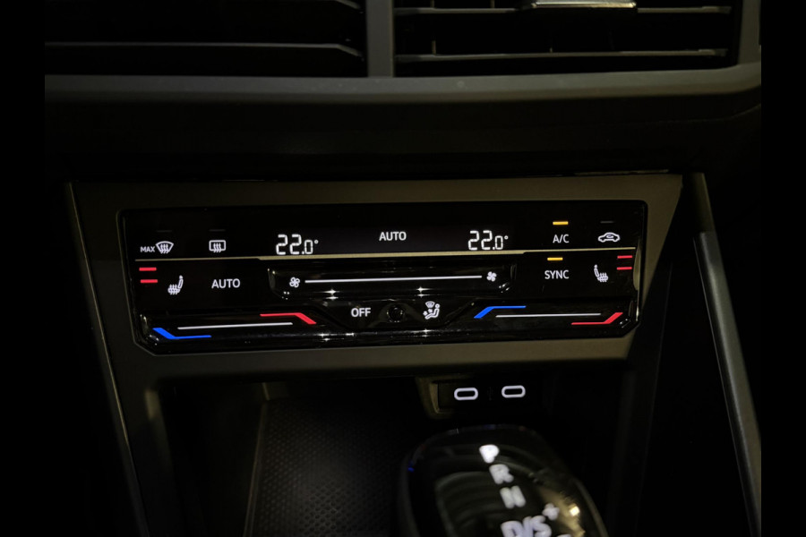 Volkswagen Taigo 1.5 TSI R-Line Business 18"/Trekhaak/IQ Light/Adaptieve cruise/Stoelverwarming/Camera/PDC v+a/Apple Carplay & Android Auto