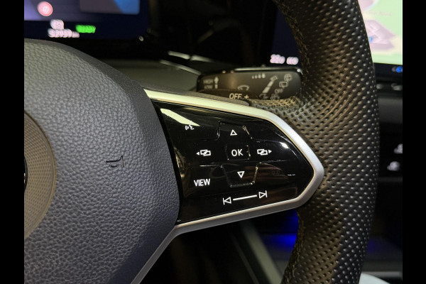 Volkswagen Golf 1.4 eHybrid GTE 19"/Adaptieve cruise/Lane + Travel assist/Front assist/Virtual Cockpit/Apple Carplay & Android auto/PDC v+a