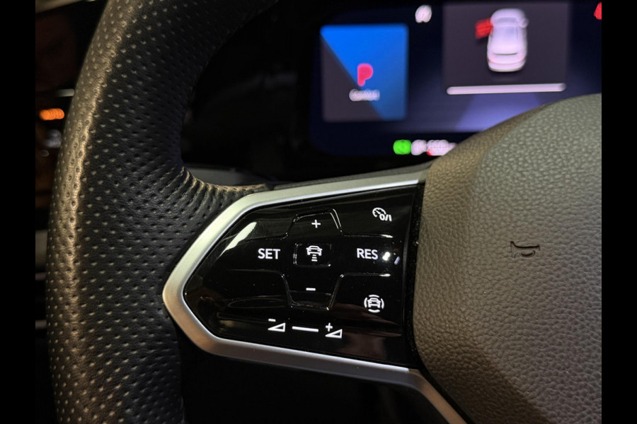 Volkswagen Golf 1.4 eHybrid GTE 19"/Adaptieve cruise/Lane + Travel assist/Front assist/Virtual Cockpit/Apple Carplay & Android auto/PDC v+a