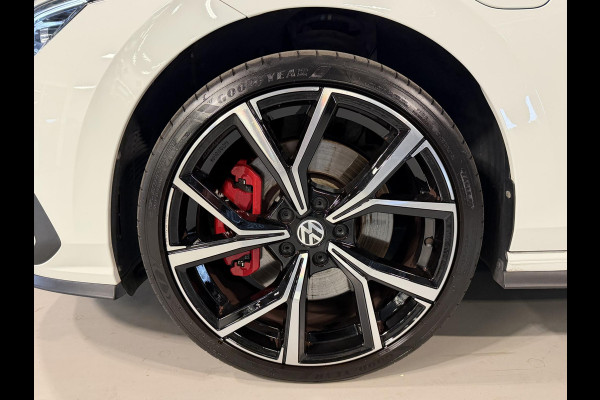 Volkswagen Golf 1.4 eHybrid GTE 19"/Adaptieve cruise/Lane + Travel assist/Front assist/Virtual Cockpit/Apple Carplay & Android auto/PDC v+a