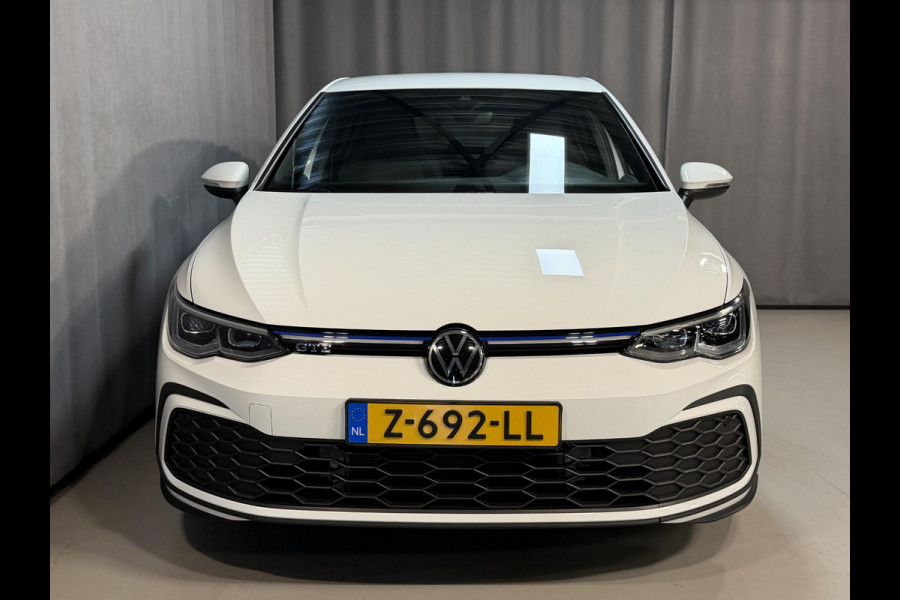 Volkswagen Golf 1.4 eHybrid GTE 19"/Adaptieve cruise/Lane + Travel assist/Front assist/Virtual Cockpit/Apple Carplay & Android auto/PDC v+a