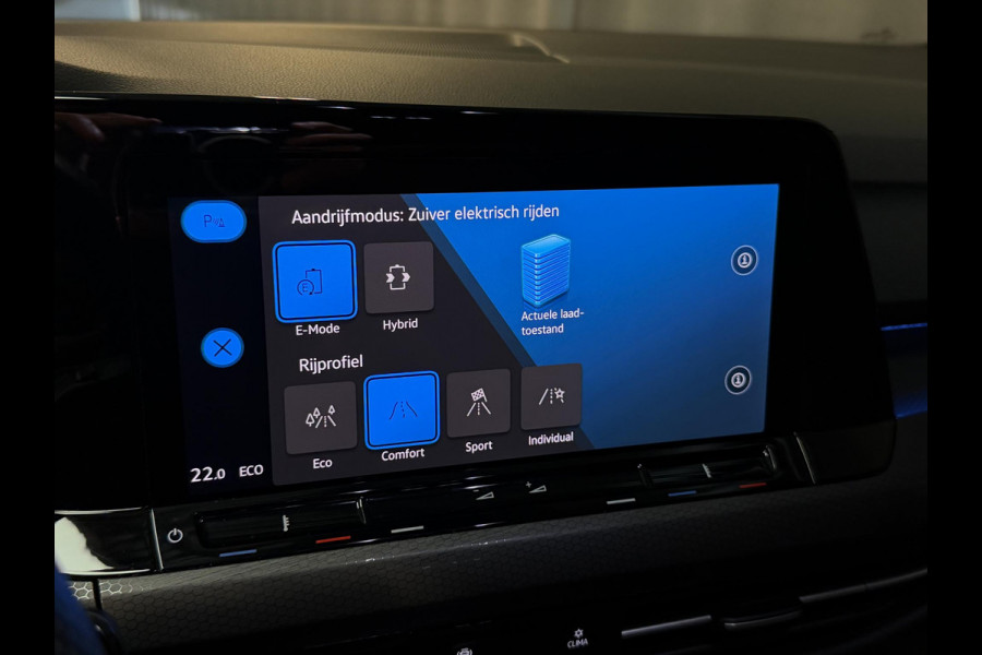 Volkswagen Golf 1.4 eHybrid GTE 19"/Adaptieve cruise/Lane + Travel assist/Front assist/Virtual Cockpit/Apple Carplay & Android auto/PDC v+a