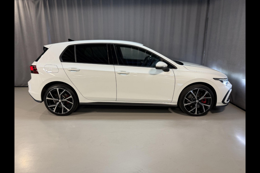 Volkswagen Golf 1.4 eHybrid GTE 19"/Adaptieve cruise/Lane + Travel assist/Front assist/Virtual Cockpit/Apple Carplay & Android auto/PDC v+a