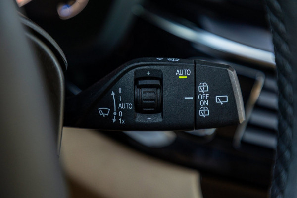 BMW 5 Serie Touring 520i High Executive I Comfort I Hud I Panoramadak I Keurige nette auto