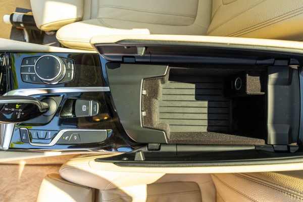 BMW 5 Serie Touring 520i High Executive I Comfort I Hud I Panoramadak I Keurige nette auto