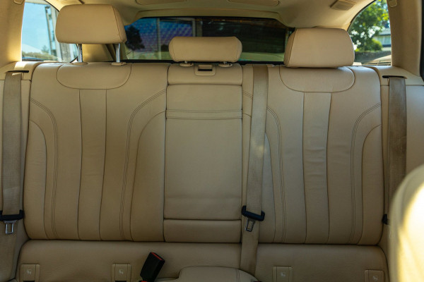 BMW 5 Serie Touring 520i High Executive I Comfort I Hud I Panoramadak I Keurige nette auto