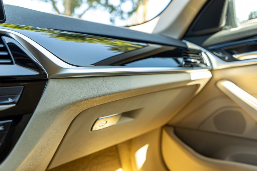 BMW 5 Serie Touring 520i High Executive I Comfort I Hud I Panoramadak I Keurige nette auto