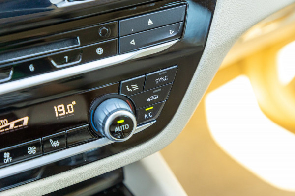 BMW 5 Serie Touring 520i High Executive I Comfort I Hud I Panoramadak I Keurige nette auto