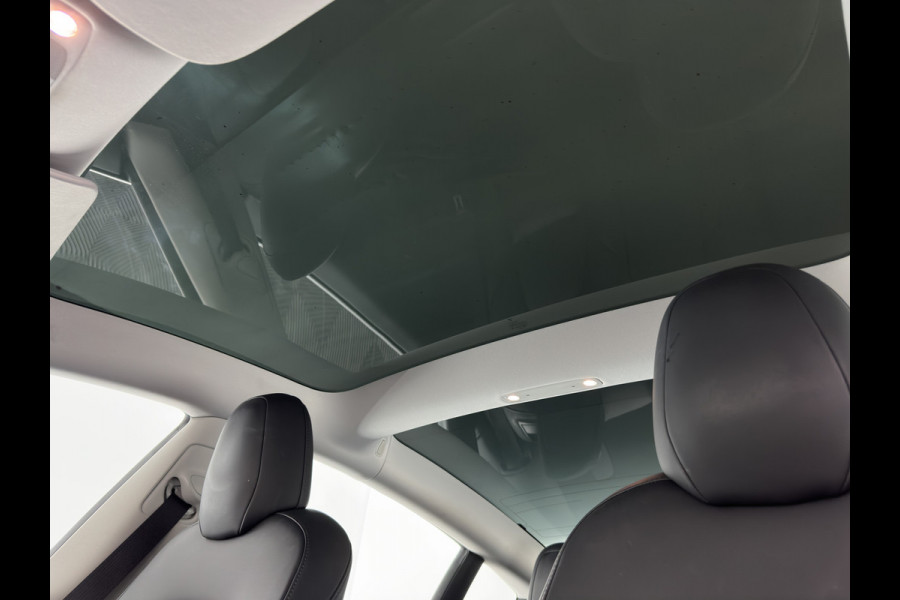Tesla Model 3 Standard RWD Plus 60 kWh [3-Fase-11kW] {SoH-90%} (INCL-BTW) Aut. *PANO | AUTOPILOT | LEATHER | KEYLESS | FULL-LED | MEMORY-PACK | TOPVIEW | DAB | CARPLAY | DIGI-COCKPIT | LANE-ASSIST | HEATED- COMFORTSEATS | 19"ALU*