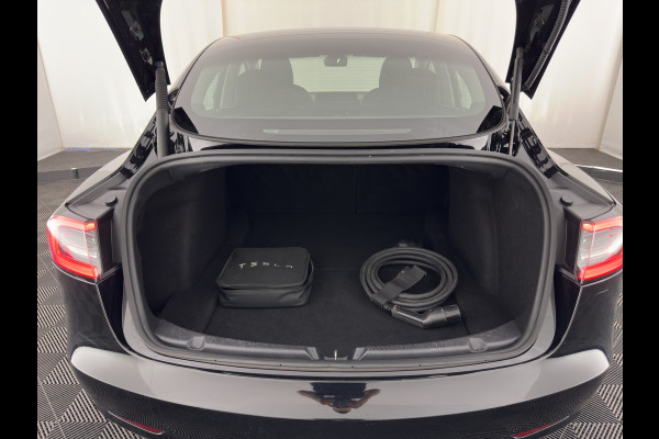 Tesla Model 3 Standard RWD Plus 60 kWh [3-Fase-11kW] {SoH-90%} (INCL-BTW) Aut. *PANO | AUTOPILOT | LEATHER | KEYLESS | FULL-LED | MEMORY-PACK | TOPVIEW | DAB | CARPLAY | DIGI-COCKPIT | LANE-ASSIST | HEATED- COMFORTSEATS | 19"ALU*
