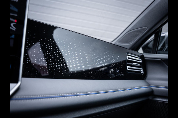 Volkswagen Tiguan 1.5 eHybrid R-Line Edition - Dolphin Grey l Pano l Massage l Sfeerverl.