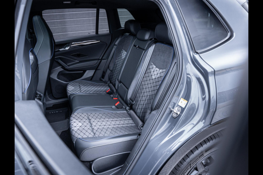 Volkswagen Tiguan 1.5 eHybrid R-Line Edition - Dolphin Grey l Pano l Massage l Sfeerverl.