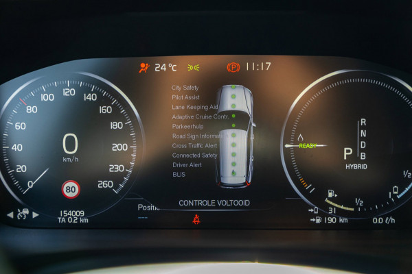 Volvo V60 2.0 T8 Twin Engine AWD I Inscription I Bowers & Wilkens I Panoramadak I Trekhaak I Pilot assist