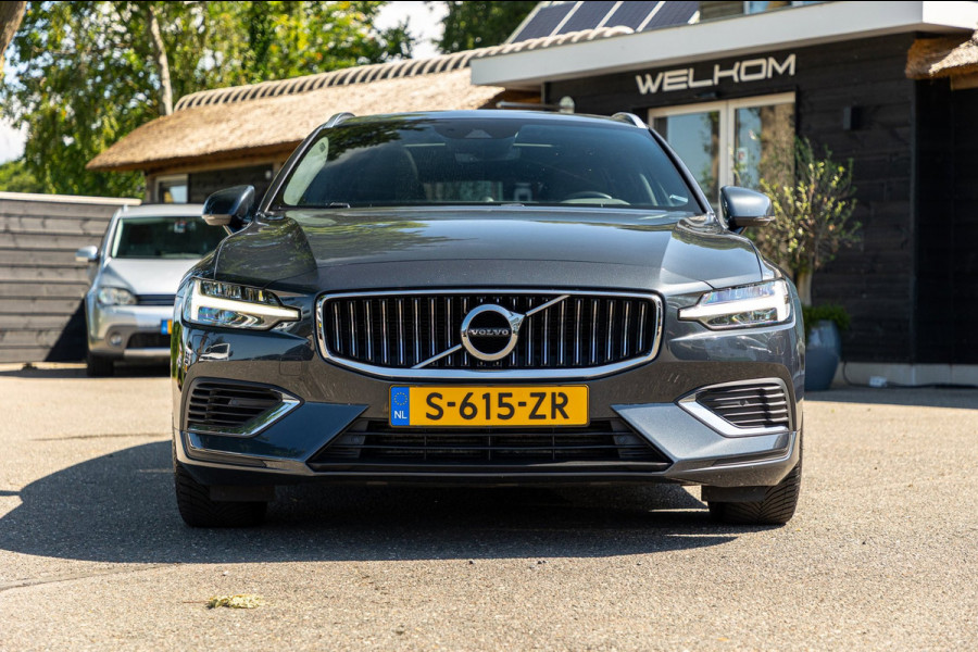Volvo V60 2.0 T8 Twin Engine AWD I Inscription I Bowers & Wilkens I Panoramadak I Trekhaak I Pilot assist