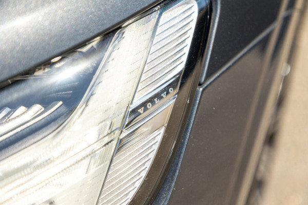 Volvo V60 2.0 T8 Twin Engine AWD I Inscription I Bowers & Wilkens I Panoramadak I Trekhaak I Pilot assist