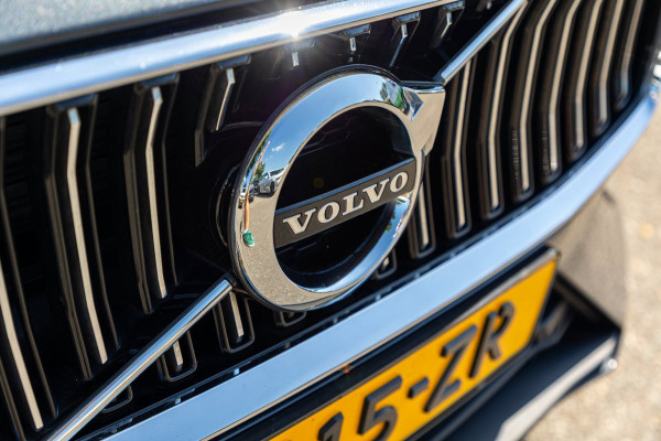 Volvo V60 2.0 T8 Twin Engine AWD I Inscription I Bowers & Wilkens I Panoramadak I Trekhaak I Pilot assist