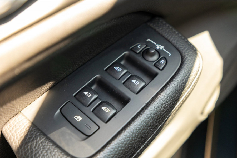 Volvo V60 2.0 T8 Twin Engine AWD I Inscription I Bowers & Wilkens I Panoramadak I Trekhaak I Pilot assist