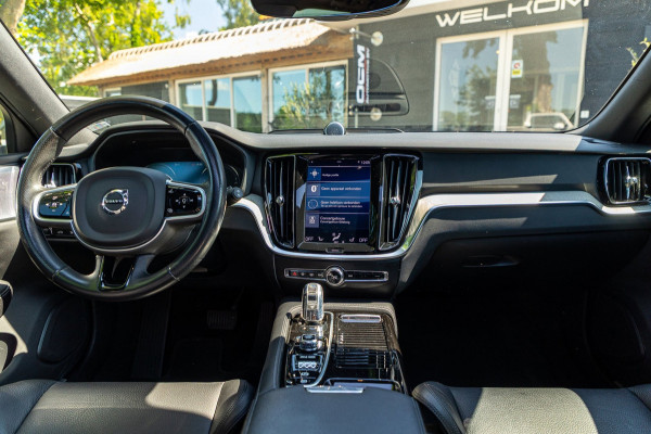 Volvo V60 2.0 T8 Twin Engine AWD I Inscription I Bowers & Wilkens I Panoramadak I Trekhaak I Pilot assist