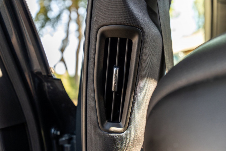 Volvo V60 2.0 T8 Twin Engine AWD I Inscription I Bowers & Wilkens I Panoramadak I Trekhaak I Pilot assist