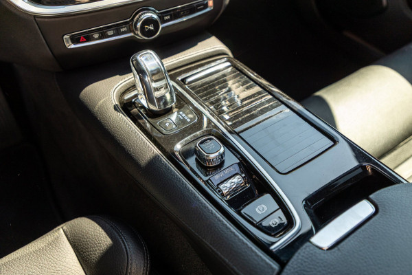 Volvo V60 2.0 T8 Twin Engine AWD I Inscription I Bowers & Wilkens I Panoramadak I Trekhaak I Pilot assist