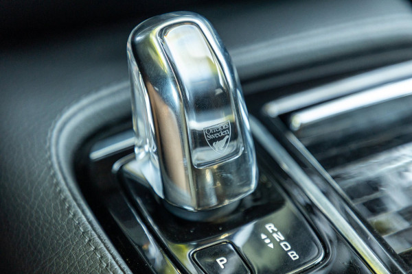 Volvo V60 2.0 T8 Twin Engine AWD I Inscription I Bowers & Wilkens I Panoramadak I Trekhaak I Pilot assist