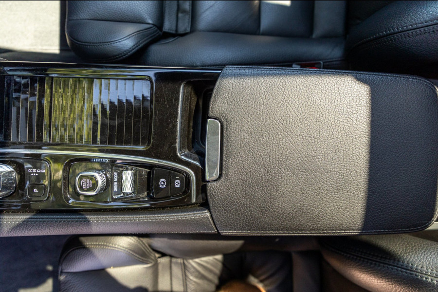 Volvo V60 2.0 T8 Twin Engine AWD I Inscription I Bowers & Wilkens I Panoramadak I Trekhaak I Pilot assist
