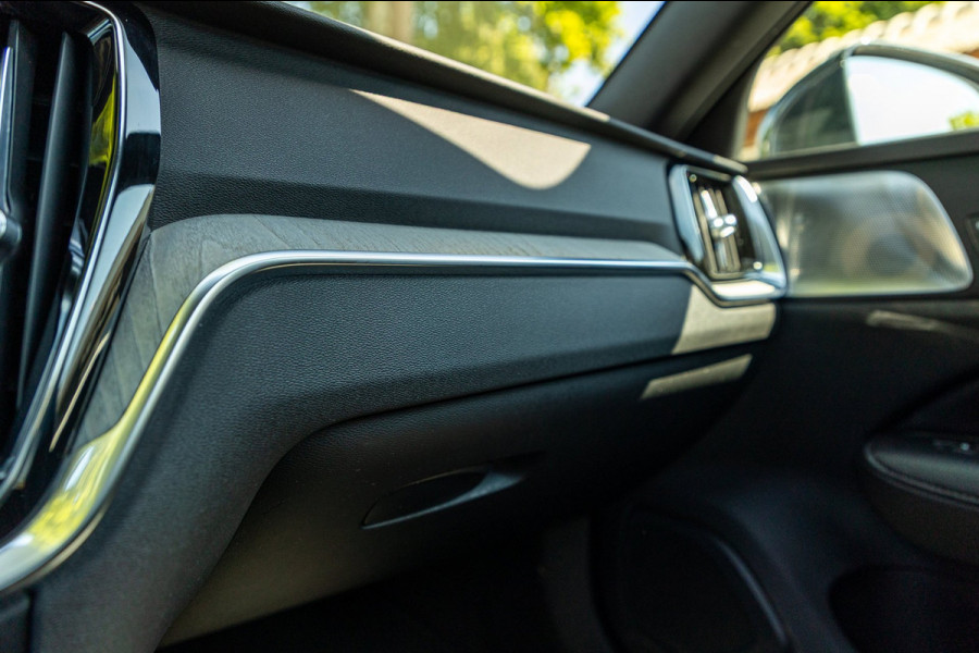 Volvo V60 2.0 T8 Twin Engine AWD I Inscription I Bowers & Wilkens I Panoramadak I Trekhaak I Pilot assist