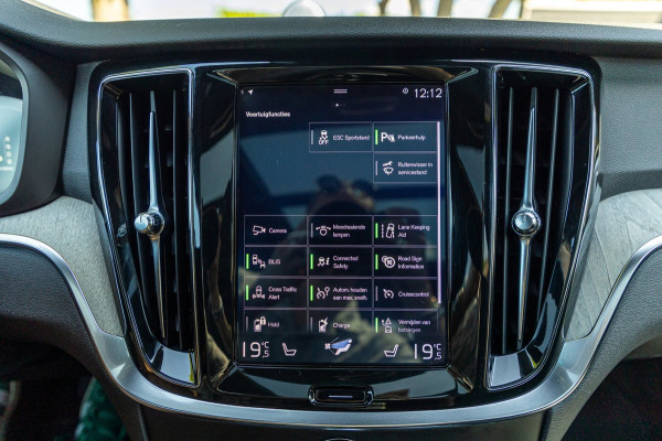 Volvo V60 2.0 T8 Twin Engine AWD I Inscription I Bowers & Wilkens I Panoramadak I Trekhaak I Pilot assist