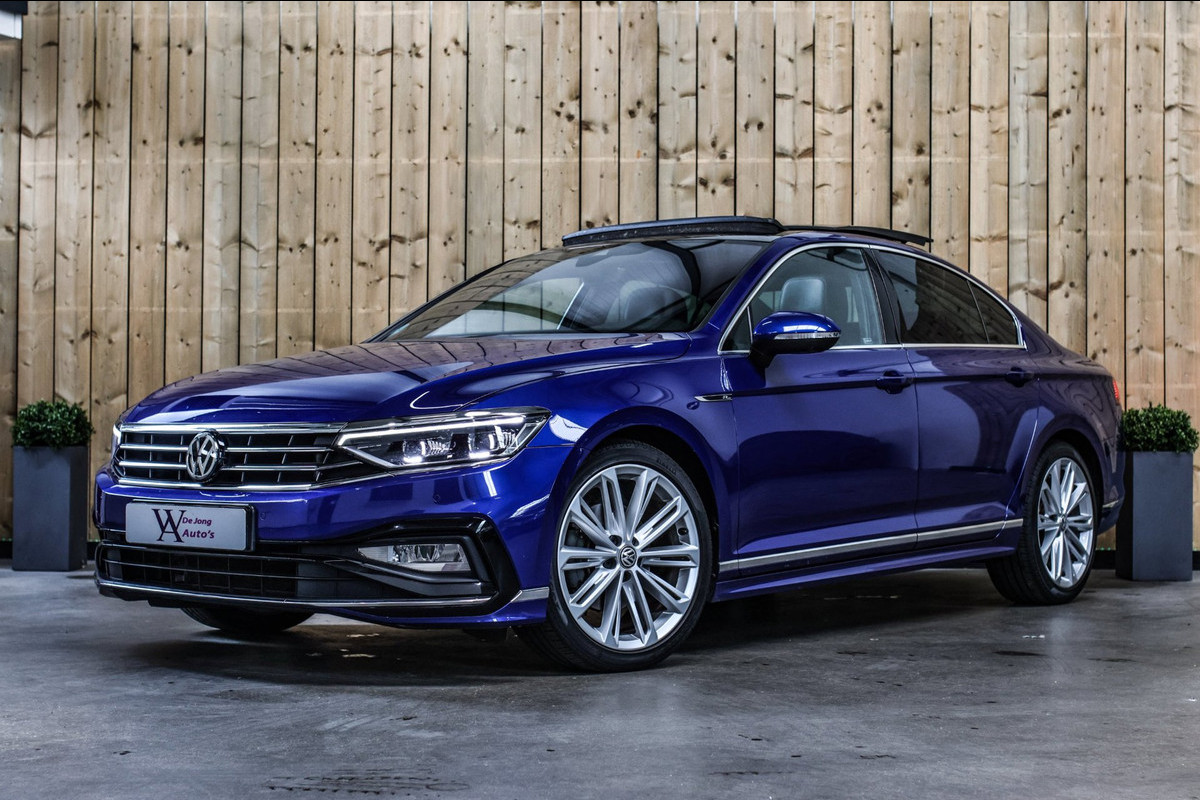 Volkswagen Passat 1.5 TSI R-Line *Pano*Dynaudio*360 Camera*Keyless*Leder*