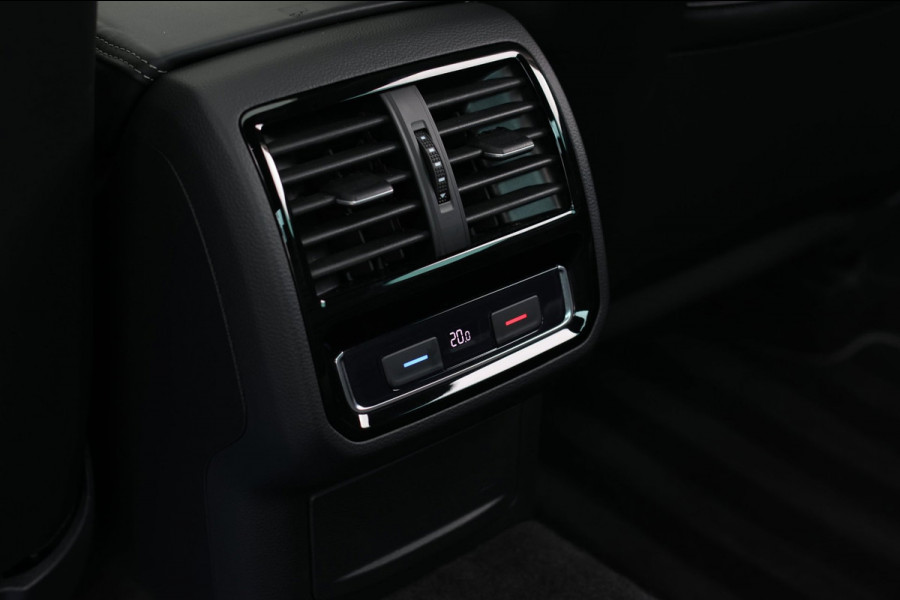 Volkswagen Passat 1.5 TSI R-Line *Pano*Dynaudio*360 Camera*Keyless*Leder*