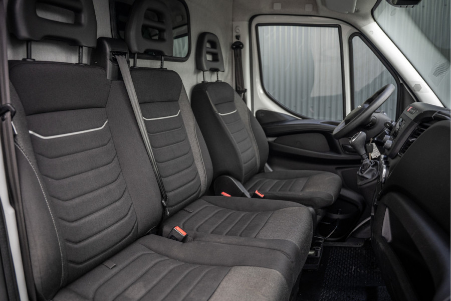 Iveco Daily **35S16 | 160 PK | L2H2 | Automaat | 3-Zits | Climate | Airco**