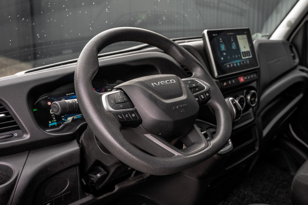 Iveco Daily 35S18 | 3.0L 180PK | Automaat | NW MODEL | 3.5T Trekgewicht | Camera | Carplay | Climate