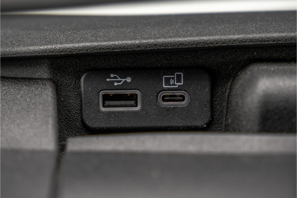 Iveco Daily 35S18 | 3.0L 180PK | Automaat | NW MODEL | 3.5T Trekgewicht | Camera | Carplay | Climate