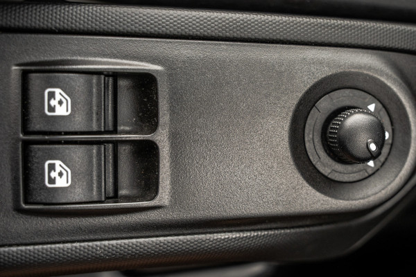 Iveco Daily 35S18 | 3.0L 180PK | Automaat | NW MODEL | 3.5T Trekgewicht | Camera | Carplay | Climate