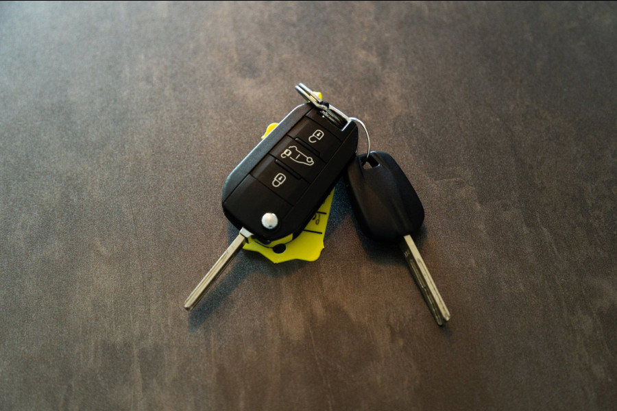 Peugeot Partner 1.2 PureTech Premium I 4 stuks op voorraad I