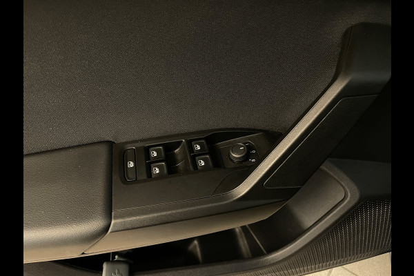 Seat Leon 1.0 TSI Reference AIRCO NAVI CRUISE CENT VERG APPLE CARPLAY VELGEN 5DRS STARTKNOP ZEER NETTE AUTO