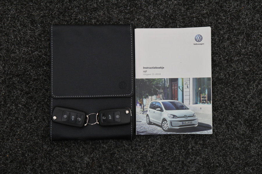 Volkswagen up! 1.0 BMT move up! LED, Airco, Bluetooth, DAB
