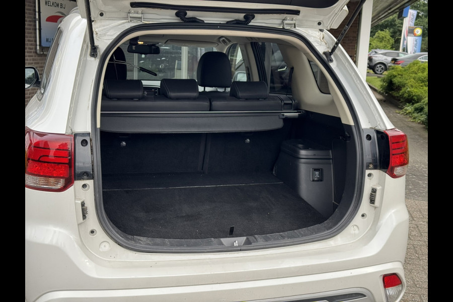 Mitsubishi Outlander 2.4 PHEV Pure | Carplay/Android, Camera, Stoelverw., Climate, Cruise | Parelmoer | Dealeronderhouden |