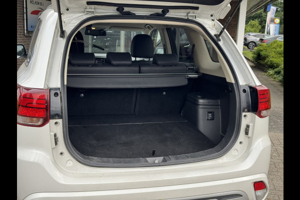 Mitsubishi Outlander 2.4 PHEV Pure | Carplay/Android, Camera, Stoelverw., Climate, Cruise | Parelmoer | Dealeronderhouden |