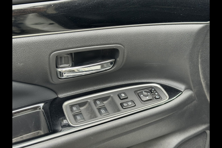 Mitsubishi Outlander 2.4 PHEV Pure | Carplay/Android, Camera, Stoelverw., Climate, Cruise | Parelmoer | Dealeronderhouden |