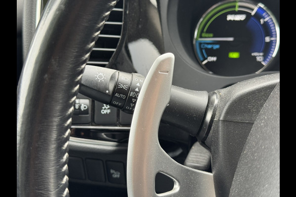 Mitsubishi Outlander 2.4 PHEV Pure | Carplay/Android, Camera, Stoelverw., Climate, Cruise | Parelmoer | Dealeronderhouden |