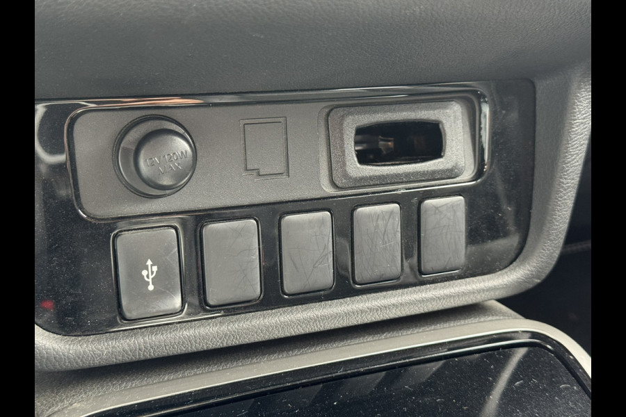 Mitsubishi Outlander 2.4 PHEV Pure | Carplay/Android, Camera, Stoelverw., Climate, Cruise | Parelmoer | Dealeronderhouden |