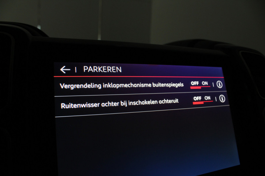 Citroën C5 Aircross 1.2 PureTech Shine > Trekhaak/Zwart dak/ACC/19inch/Goed onderhouden!