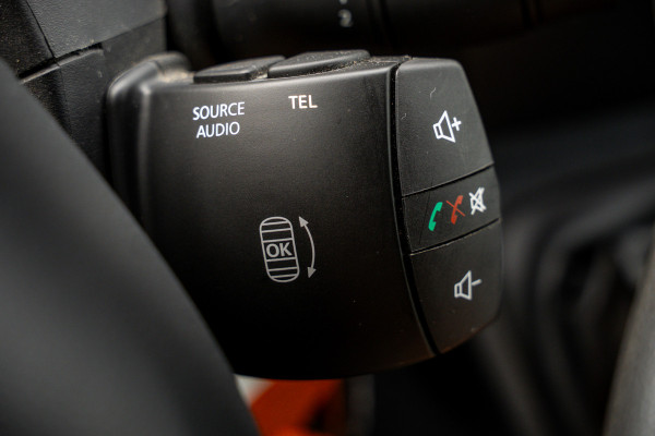 Renault Master 15.389 KM! | Bakwagen met Laadklep | 146PK | LED | Airco