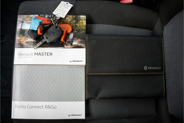 Renault Master 15.389 KM! | Bakwagen met Laadklep | 146PK | LED | Airco