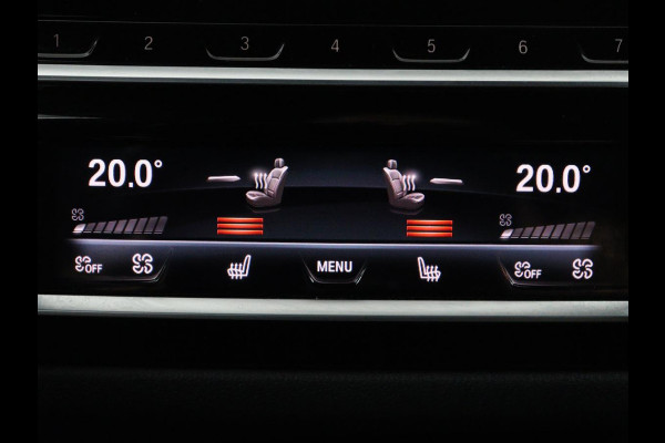 BMW 5 Serie Touring 530e xDrive M Sport | SOH 89,9% | Panoramadak | Head-Up | Full LED | Trekhaak | Carplay | Bluetooth | Navigatie | Sfeerverlichting | Stoelverwarming | Achteruitrij camera | Adaptive cruise control | Climate control