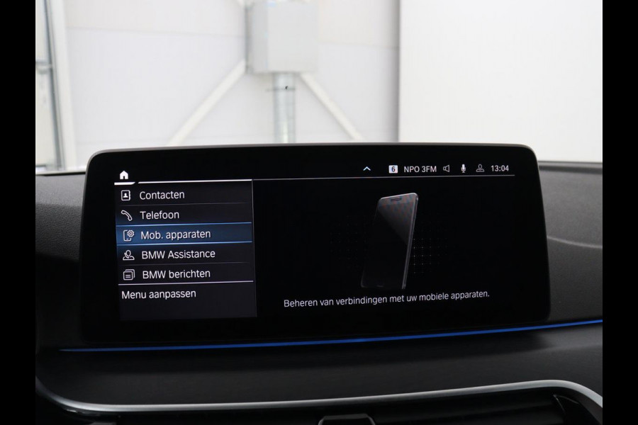 BMW 5 Serie Touring 530e xDrive M Sport | SOH 89,9% | Panoramadak | Head-Up | Full LED | Trekhaak | Carplay | Bluetooth | Navigatie | Sfeerverlichting | Stoelverwarming | Achteruitrij camera | Adaptive cruise control | Climate control