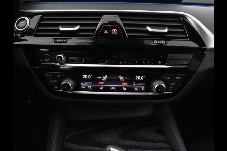 BMW 5 Serie Touring 530e xDrive M Sport | SOH 89,9% | Panoramadak | Head-Up | Full LED | Trekhaak | Carplay | Bluetooth | Navigatie | Sfeerverlichting | Stoelverwarming | Achteruitrij camera | Adaptive cruise control | Climate control