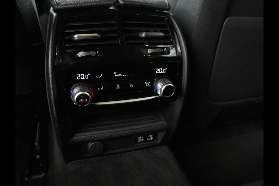 BMW 5 Serie Touring 530e xDrive M Sport | SOH 89,9% | Panoramadak | Head-Up | Full LED | Trekhaak | Carplay | Bluetooth | Navigatie | Sfeerverlichting | Stoelverwarming | Achteruitrij camera | Adaptive cruise control | Climate control