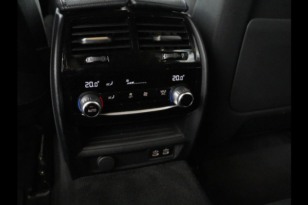 BMW 5 Serie Touring 530e xDrive M Sport | SOH 89,9% | Panoramadak | Head-Up | Full LED | Trekhaak | Carplay | Bluetooth | Navigatie | Sfeerverlichting | Stoelverwarming | Achteruitrij camera | Adaptive cruise control | Climate control